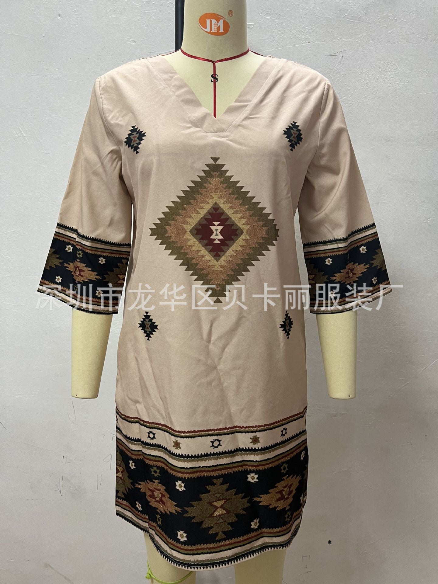 שמלת גלביה בסגנון בוהו עם הדפס אתני - דגם זואי