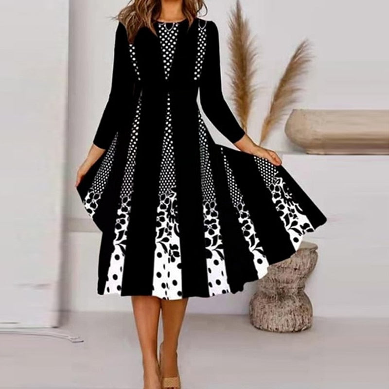 שמלת מידי מעוצבת עם צווארון עגול לאשה - דגם סנטיאגו